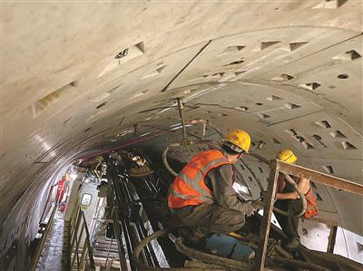 杭州地鐵線路+水中注二襯防水堵漏加固